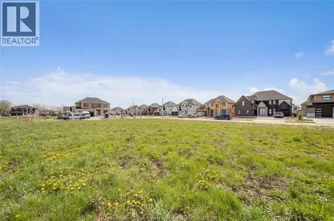 3662 Farrow Avenue Windsor ON N9E 0B3