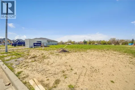 3662 Farrow Avenue Windsor ON N9E 0B3