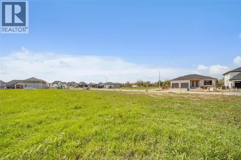3662 Farrow Avenue Windsor ON N9E 0B3