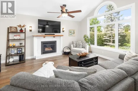16 Forest Creek Drive Ottawa ON K2S 1L6
