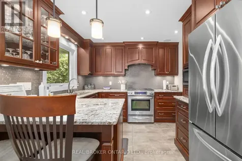 16 Forest Creek Drive Ottawa ON K2S 1L6