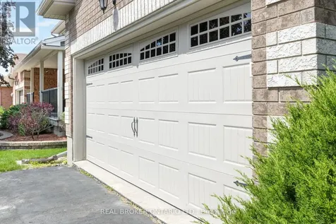 16 Forest Creek Drive Ottawa ON K2S 1L6