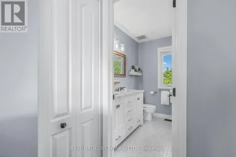 16 Forest Creek Drive Ottawa ON K2S 1L6