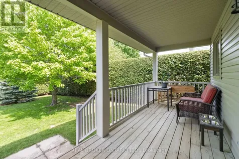 16 Forest Creek Drive Ottawa ON K2S 1L6