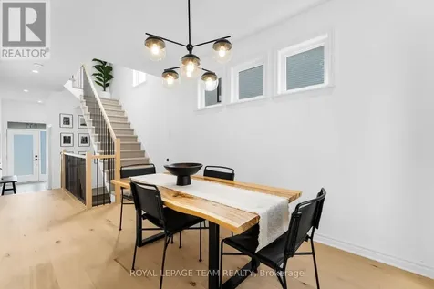 808 Chipping Circle Ottawa ON K4M 0E7