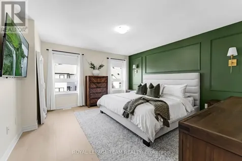 808 Chipping Circle Ottawa ON K4M 0E7