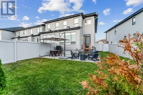 808 Chipping Circle Ottawa ON K4M 0E7