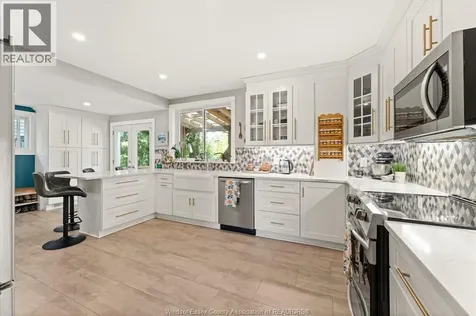 71 Pearl Street West Kingsville ON N9Y 1V5