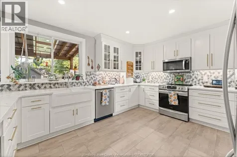 71 Pearl Street West Kingsville ON N9Y 1V5