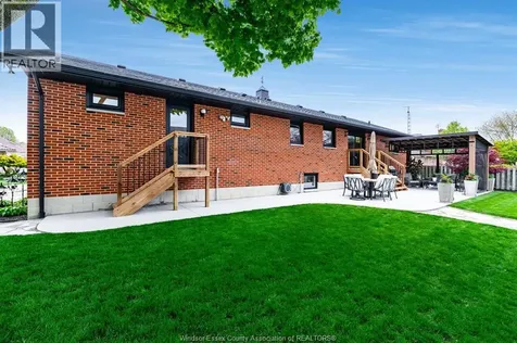 66 Shawnee Court Leamington ON N8H 5A9