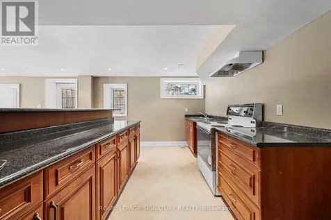 8 Elia Drive Whitchurch-stouffville ON L4A 7X5