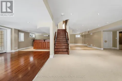8 Elia Drive Whitchurch-stouffville ON L4A 7X5