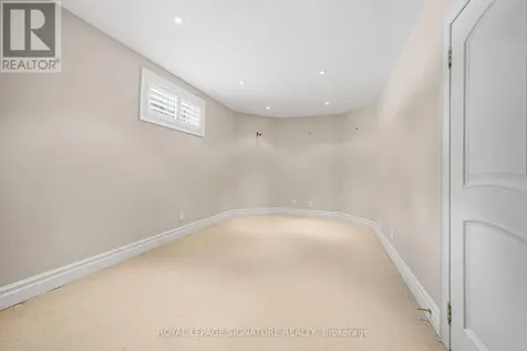 8 Elia Drive Whitchurch-stouffville ON L4A 7X5
