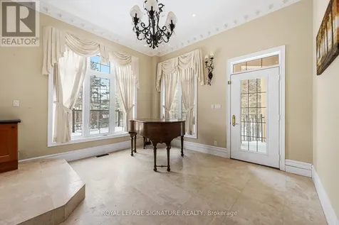 8 Elia Drive Whitchurch-stouffville ON L4A 7X5
