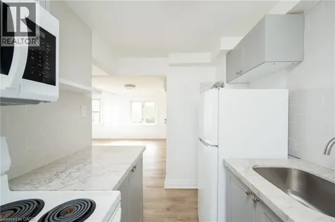1182 Linbrook Road Oakville ON L6J 2L4