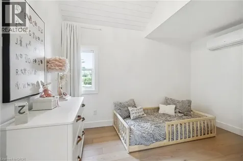 1182 Linbrook Road Oakville ON L6J 2L4