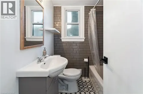 1182 Linbrook Road Oakville ON L6J 2L4