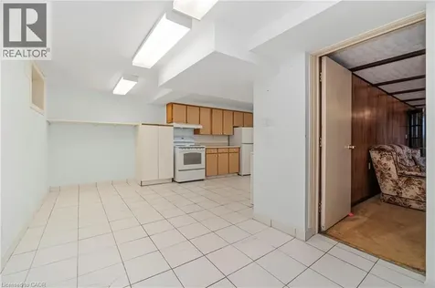 36 Buckingham Drive Hamilton ON L9C 2G5