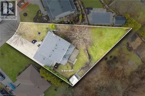 36 Buckingham Drive Hamilton ON L9C 2G5