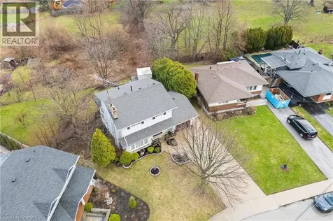 36 Buckingham Drive Hamilton ON L9C 2G5
