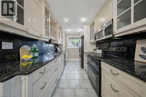 124 Dunsmere Drive Kitchener ON N2E 1V7