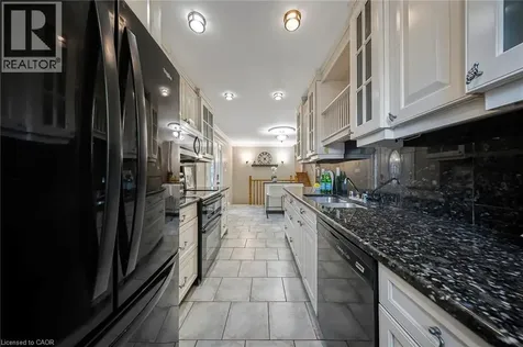 124 Dunsmere Drive Kitchener ON N2E 1V7
