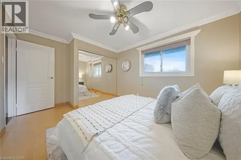 124 Dunsmere Drive Kitchener ON N2E 1V7