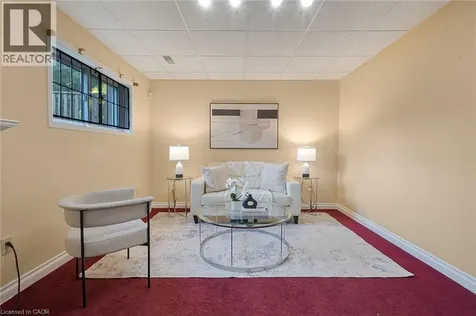 124 Dunsmere Drive Kitchener ON N2E 1V7