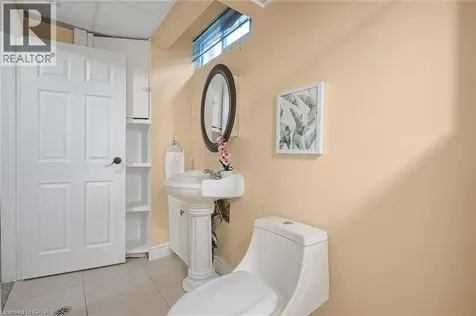 124 Dunsmere Drive Kitchener ON N2E 1V7