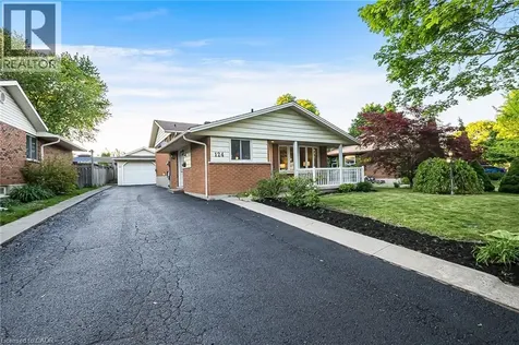 124 Dunsmere Drive Kitchener ON N2E 1V7