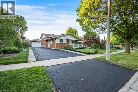 124 Dunsmere Drive Kitchener ON N2E 1V7