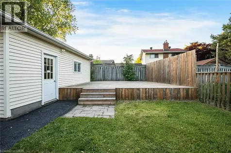 124 Dunsmere Drive Kitchener ON N2E 1V7