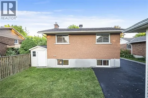 124 Dunsmere Drive Kitchener ON N2E 1V7