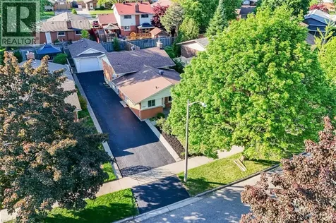 124 Dunsmere Drive Kitchener ON N2E 1V7