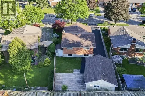 124 Dunsmere Drive Kitchener ON N2E 1V7