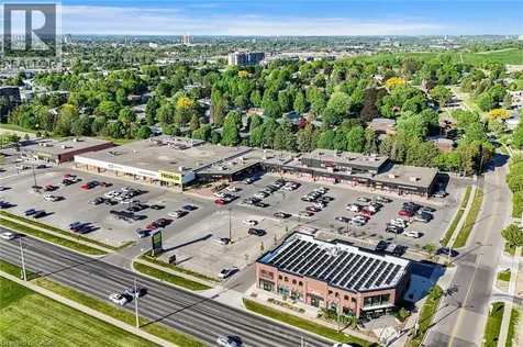 124 Dunsmere Drive Kitchener ON N2E 1V7
