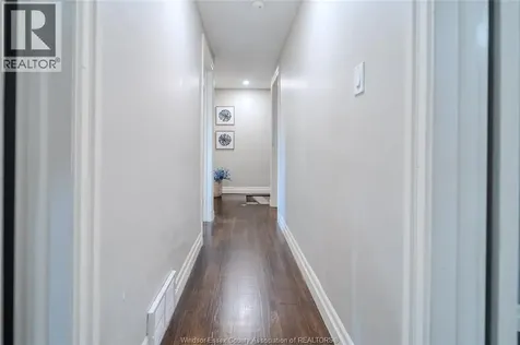3536 Wolfe Court Windsor ON N9C 1X2