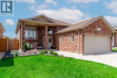 1939 Everts Avenue Windsor ON N9B 0B6