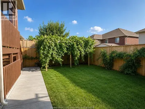 1939 Everts Avenue Windsor ON N9B 0B6
