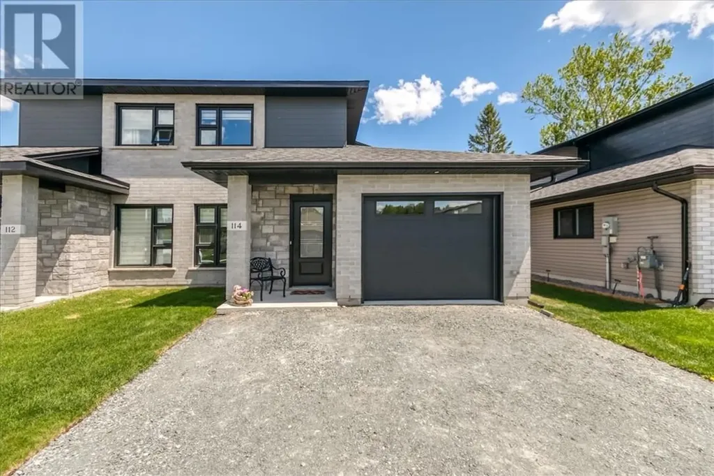 114 Hollybrook Crescent Azilda ON P0M 1B0
