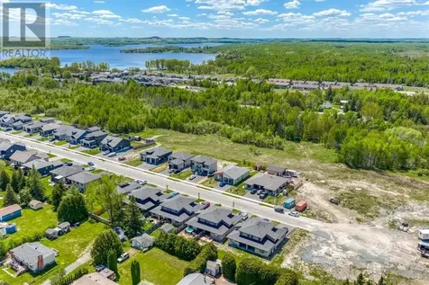 114 Hollybrook Crescent Azilda ON P0M 1B0