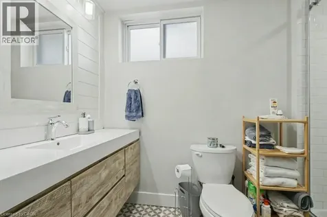 94 Devonglen Drive Kitchener ON N2E 2C5
