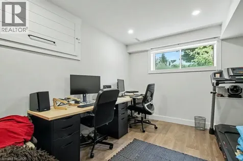 94 Devonglen Drive Kitchener ON N2E 2C5