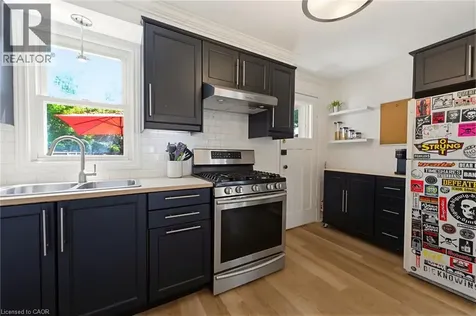 124 Campbell Avenue Hamilton ON L8H 2E9