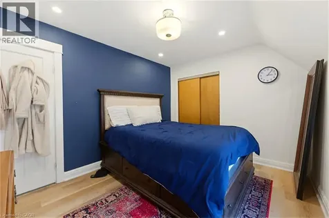 124 Campbell Avenue Hamilton ON L8H 2E9