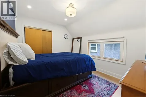 124 Campbell Avenue Hamilton ON L8H 2E9