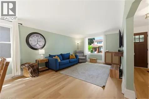 124 Campbell Avenue Hamilton ON L8H 2E9
