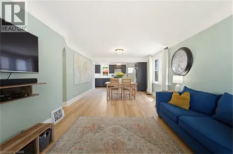 124 Campbell Avenue Hamilton ON L8H 2E9