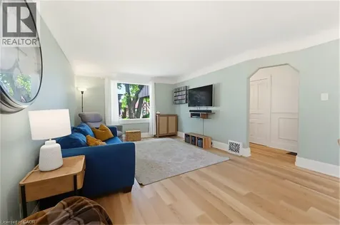 124 Campbell Avenue Hamilton ON L8H 2E9