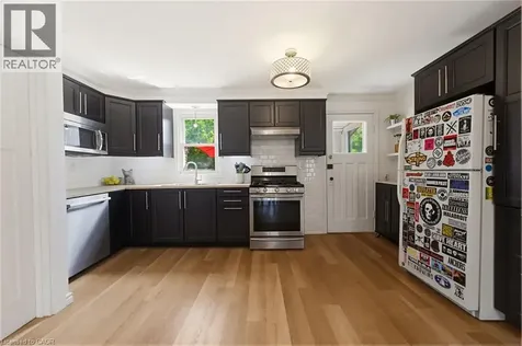 124 Campbell Avenue Hamilton ON L8H 2E9
